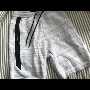 Men’s jogger shorts